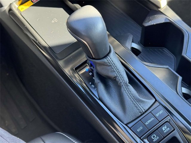 Used 2025 Toyota Camry SE image 29