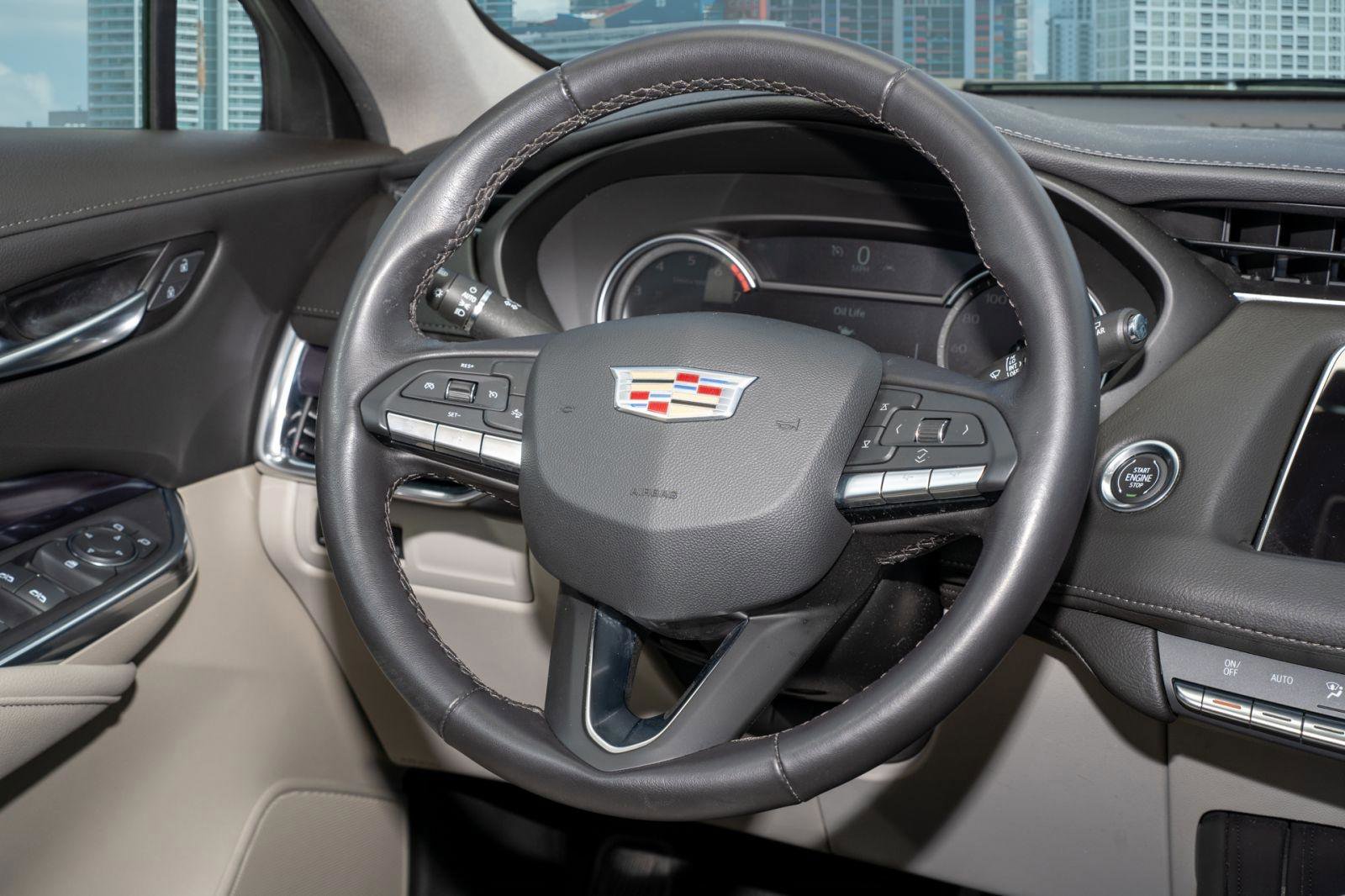 Used 2023 Cadillac XT4 Luxury w/ Driver Awareness Package FWD image 21
