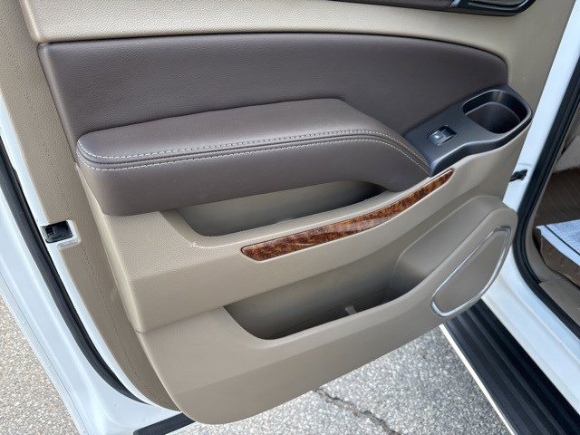 Used 2020 Chevrolet Suburban Premier image 12