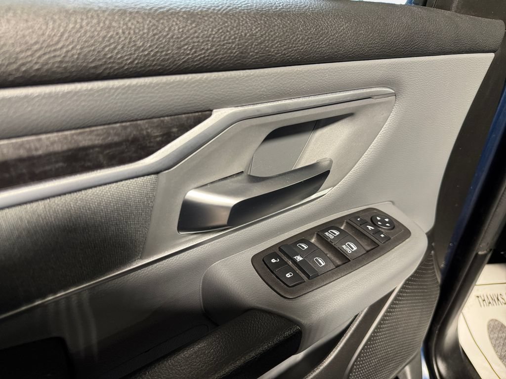 Used 2023 RAM 1500 Big Horn AWD/4WD image 14