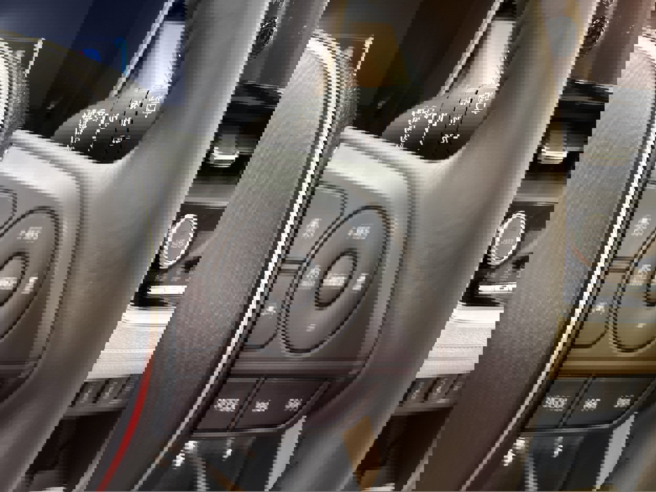 Used 2024 Toyota Corolla Cross XLE w/ Convenience Package image 35