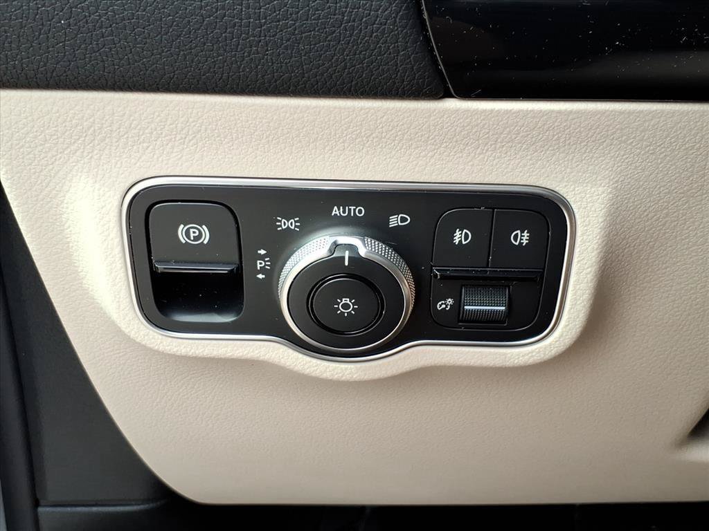 Used 2026 Mercedes-Benz GLA 250 4MATIC image 17