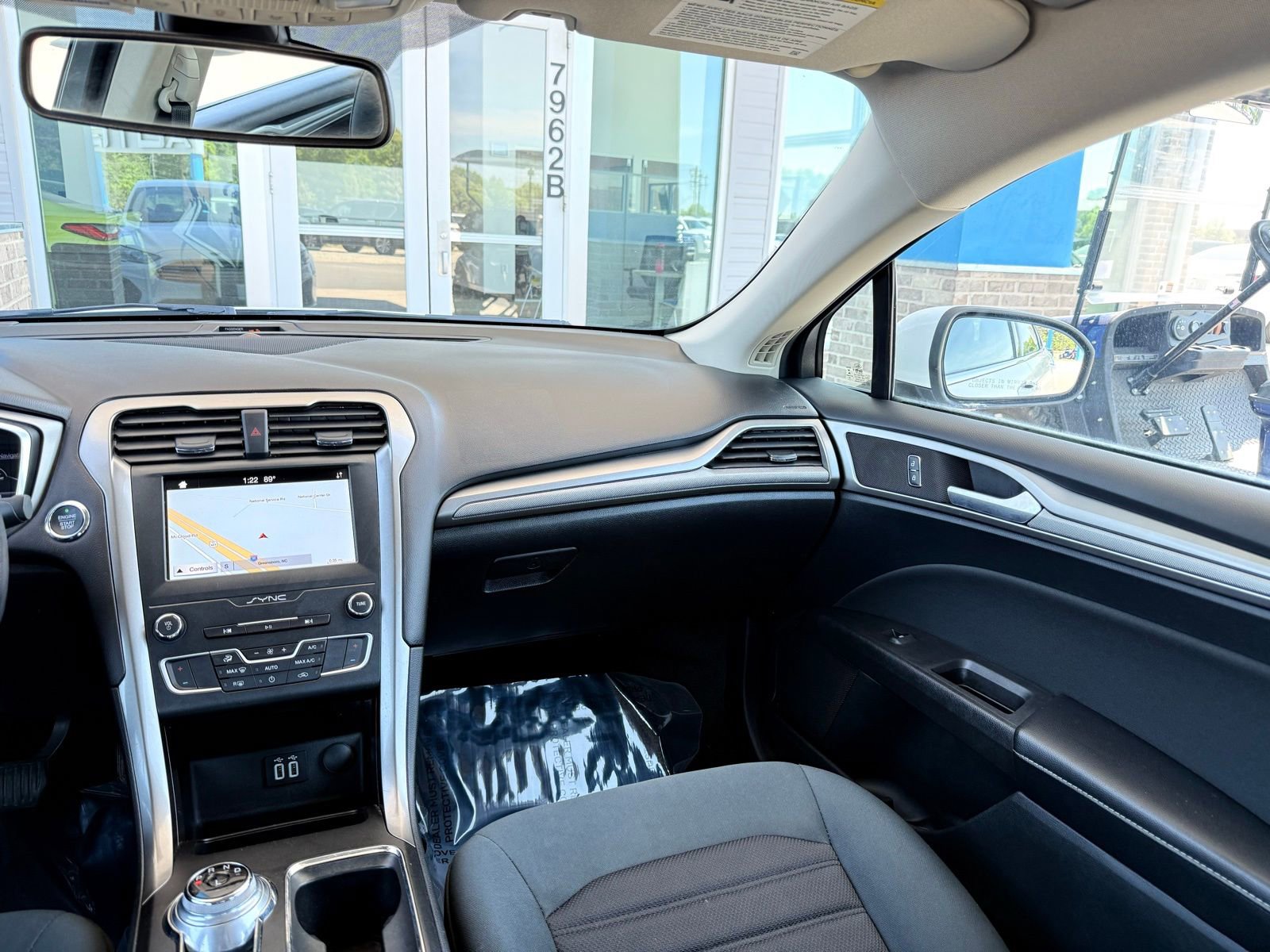 Used 2019 Ford Fusion SE image 23