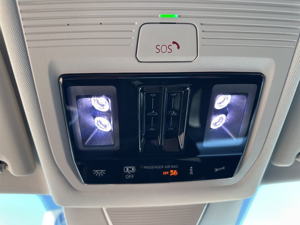 New 2025 Volkswagen Tiguan SE image 22