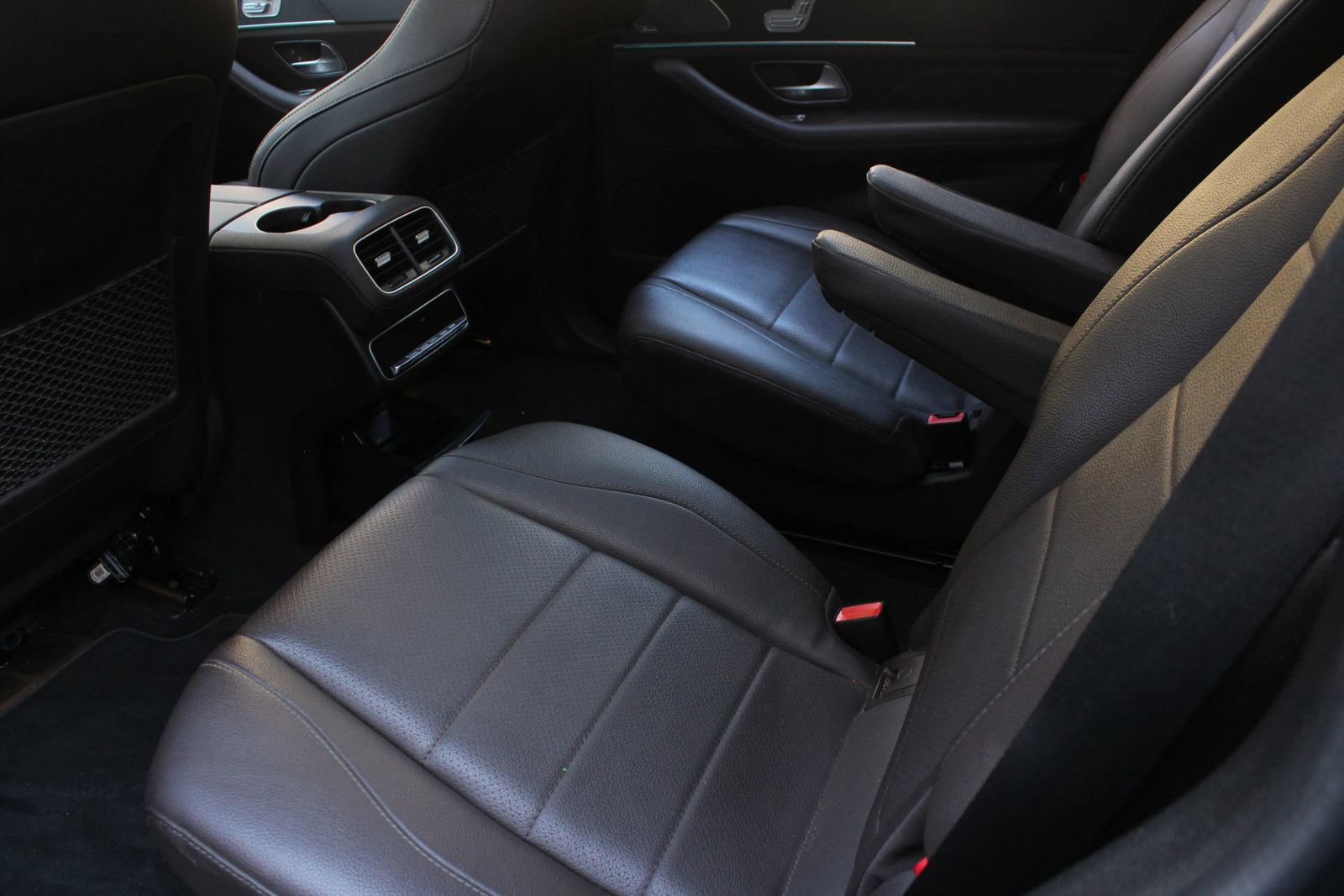 Used 2022 Mercedes-Benz GLS 450 4MATIC image 24