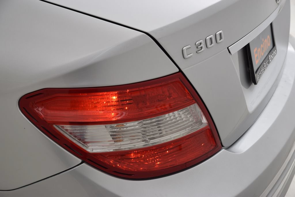 Used 2011 Mercedes-Benz C 300 Sedan image 12