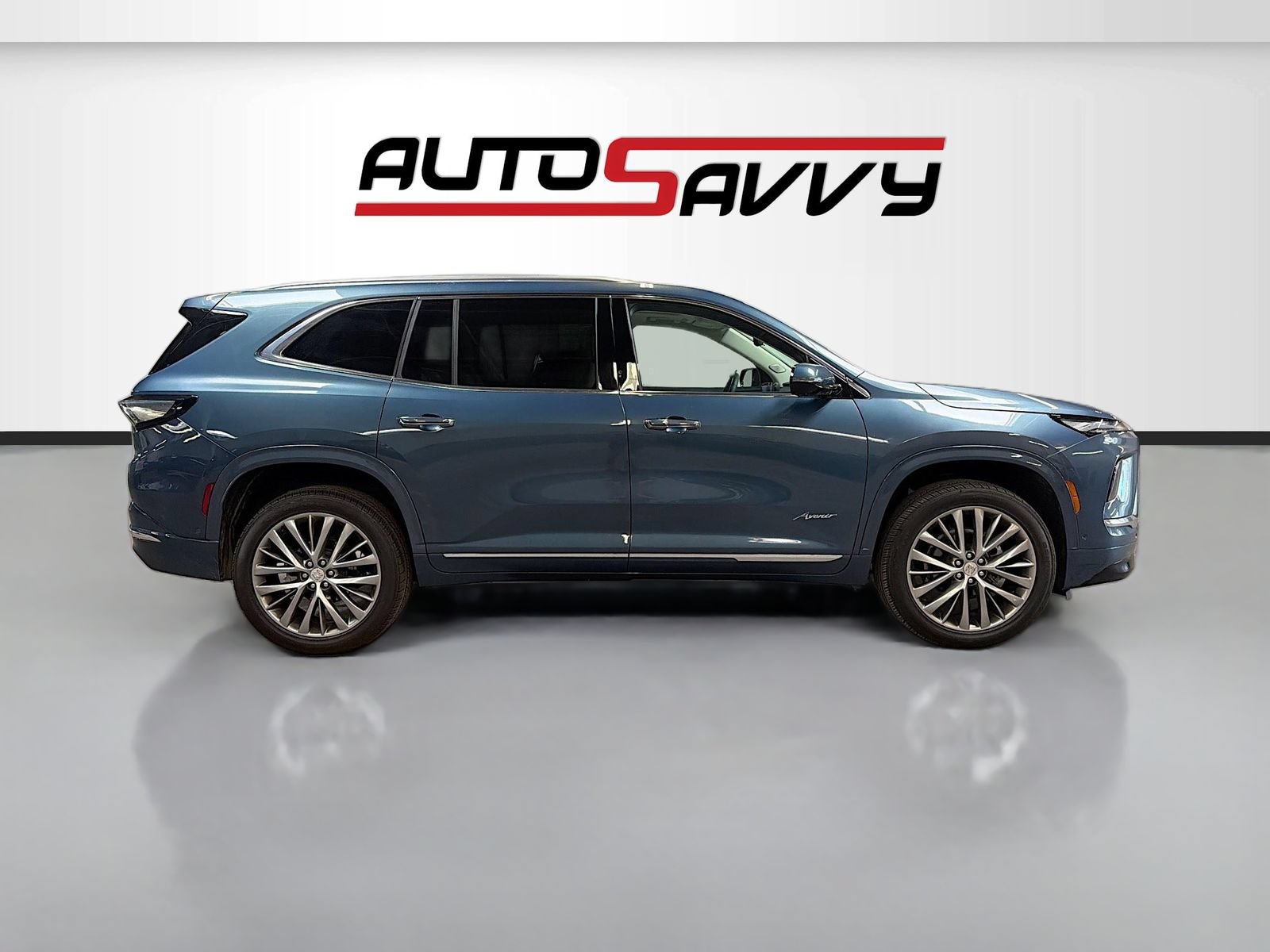 Used 2026 Buick Enclave Avenir w/ Super Cruise Package AWD/4WD image 8