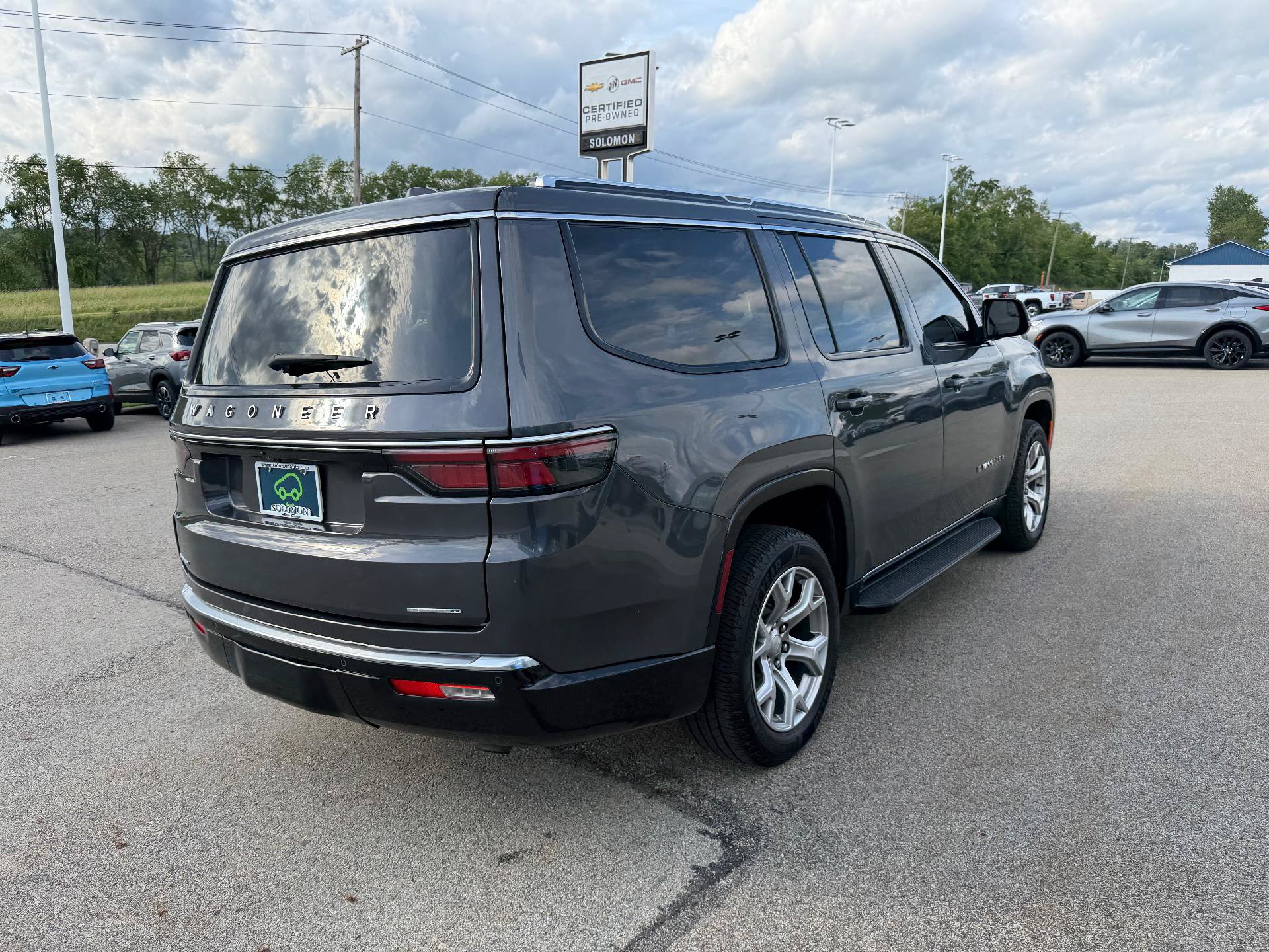 Used 2022 Jeep Wagoneer Series II AWD/4WD image 6