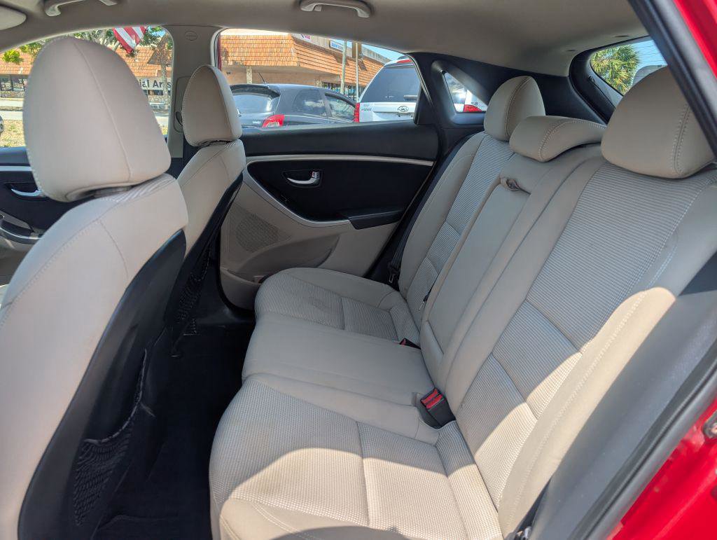 Used 2013 Hyundai Elantra GT w/ Touch & Go Pkg FWD image 10