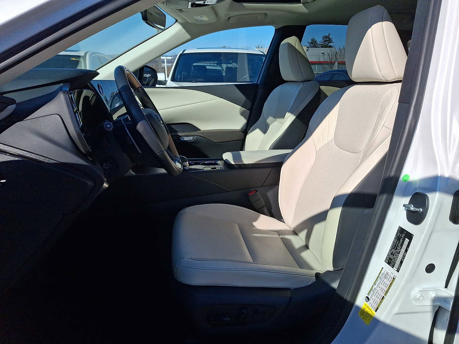 Used 2024 Lexus RX 350 Premium w/ Accessory Package (Z1) image 9