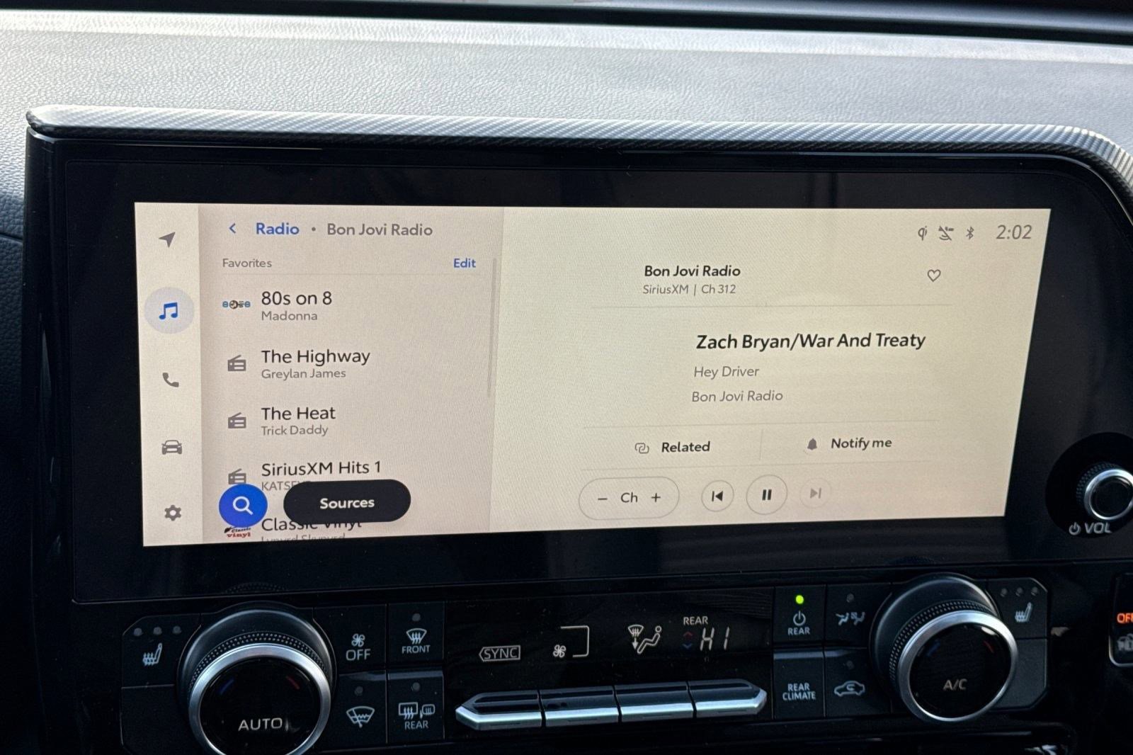 New 2026 Toyota Highlander XLE image 17