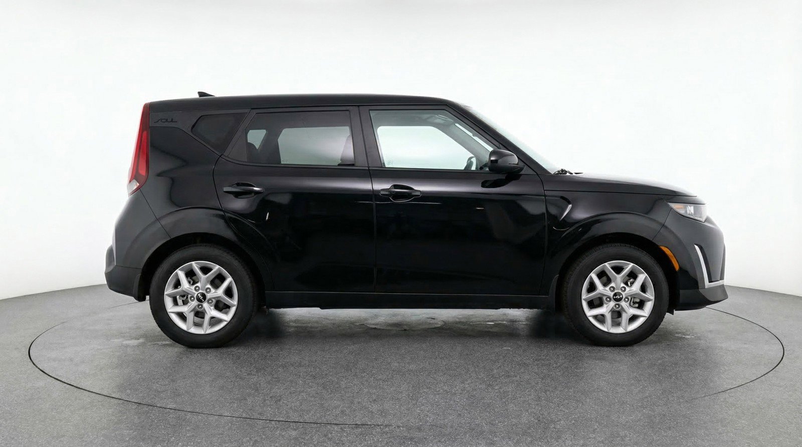 Used 2025 Kia Soul LX w/ LX Technology Package image 11