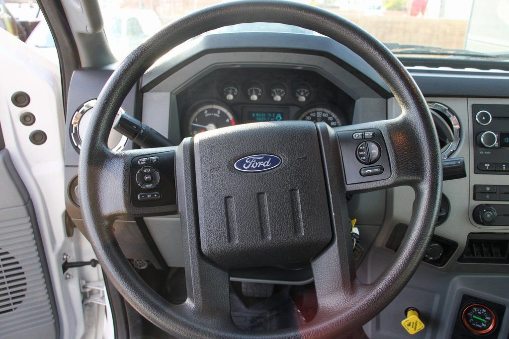 Used 2019 Ford F750 2WD Regular Cab Super Duty image 32