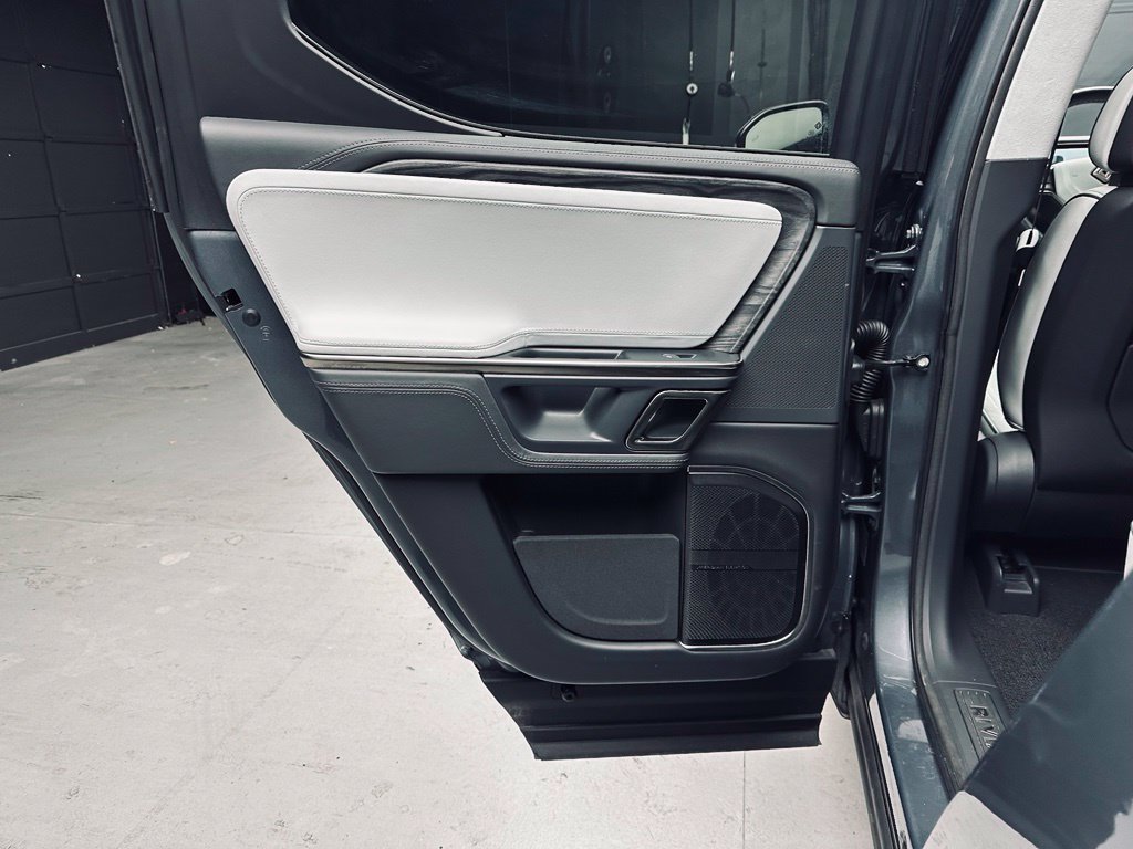 Used 2022 Rivian R1T Adventure AWD/4WD image 27