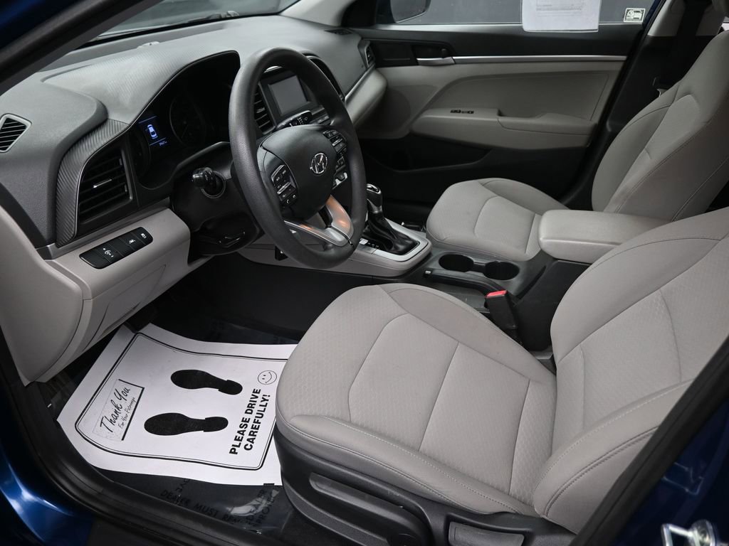 Used 2020 Hyundai Elantra SE image 19