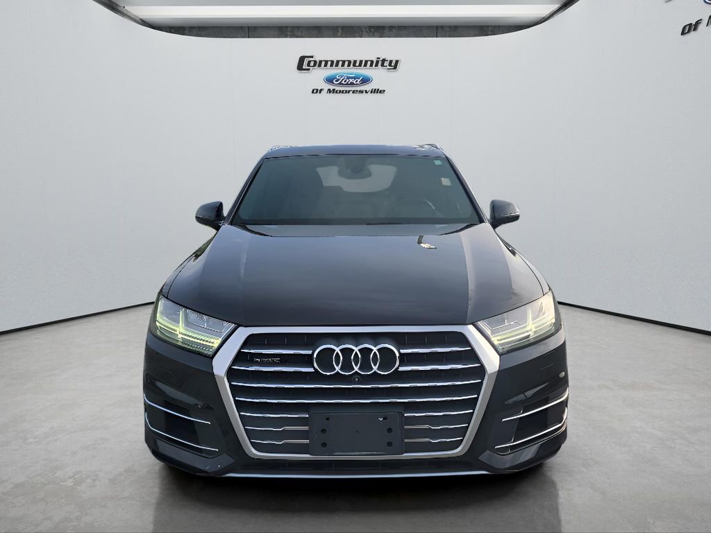 Used 2018 Audi Q7 3.0T Prestige image 2