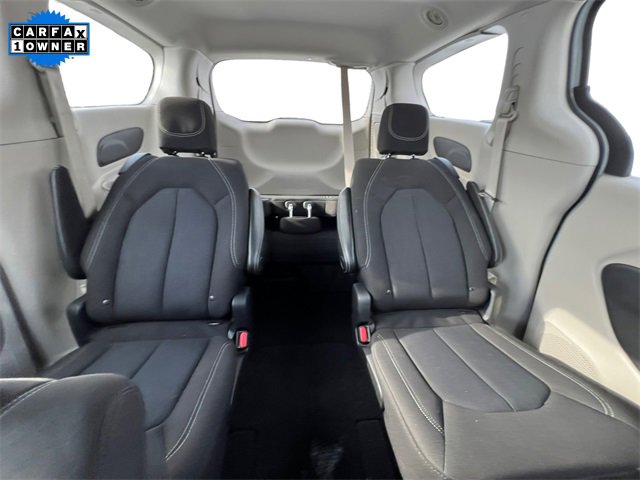 Used 2023 Chrysler Voyager LX image 13