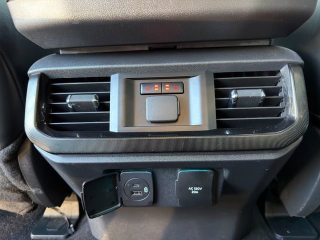 Used 2022 Ford F150 Lightning Platinum image 24