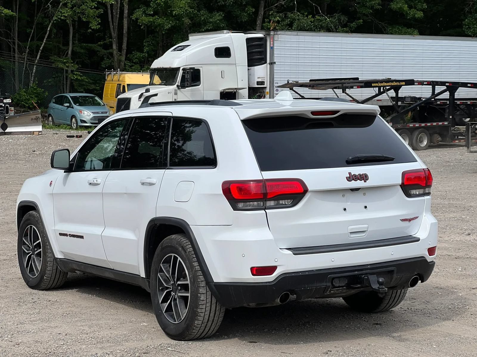 Used 2020 Jeep Grand Cherokee Trailhawk w/ Trailhawk Luxury Group AWD/4WD image 4