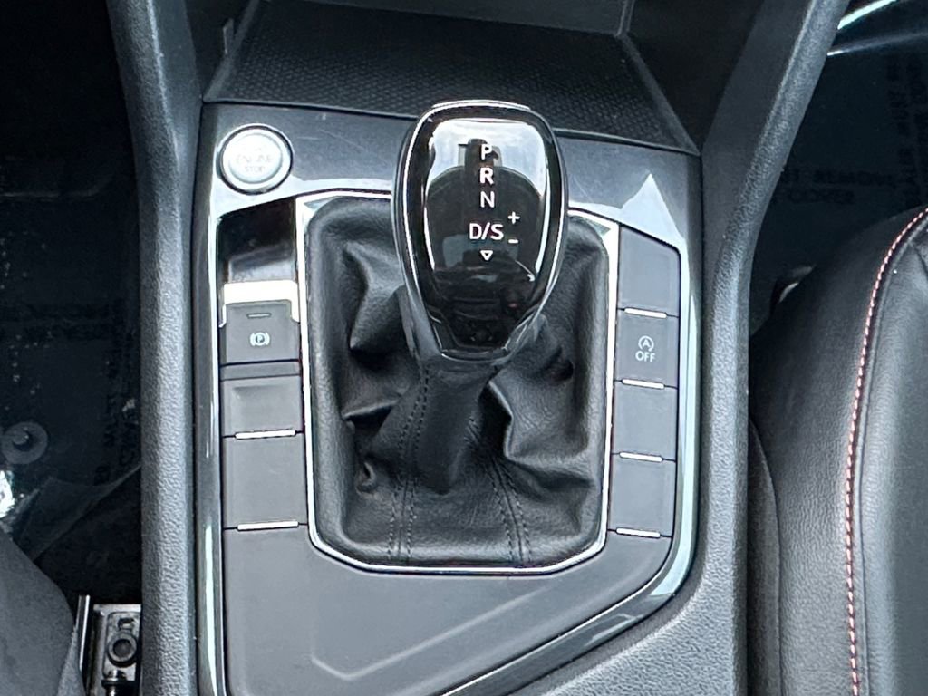 Used 2024 Volkswagen Tiguan Wolfsburg Edition image 17