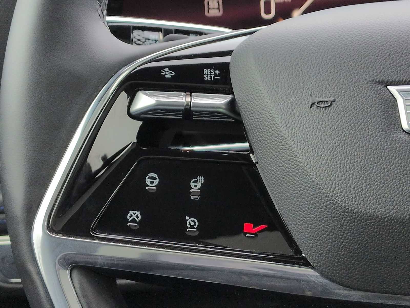 Used 2025 Cadillac Escalade IQ Luxury 1 image 25