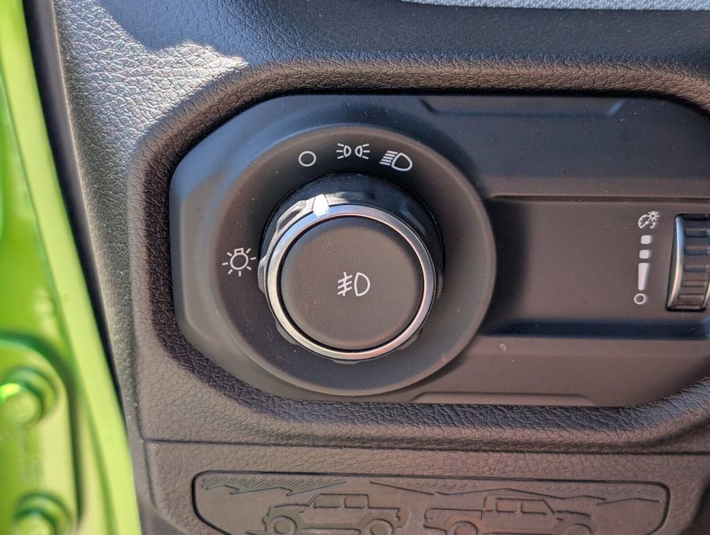 Used 2025 Jeep Wrangler Sport image 26