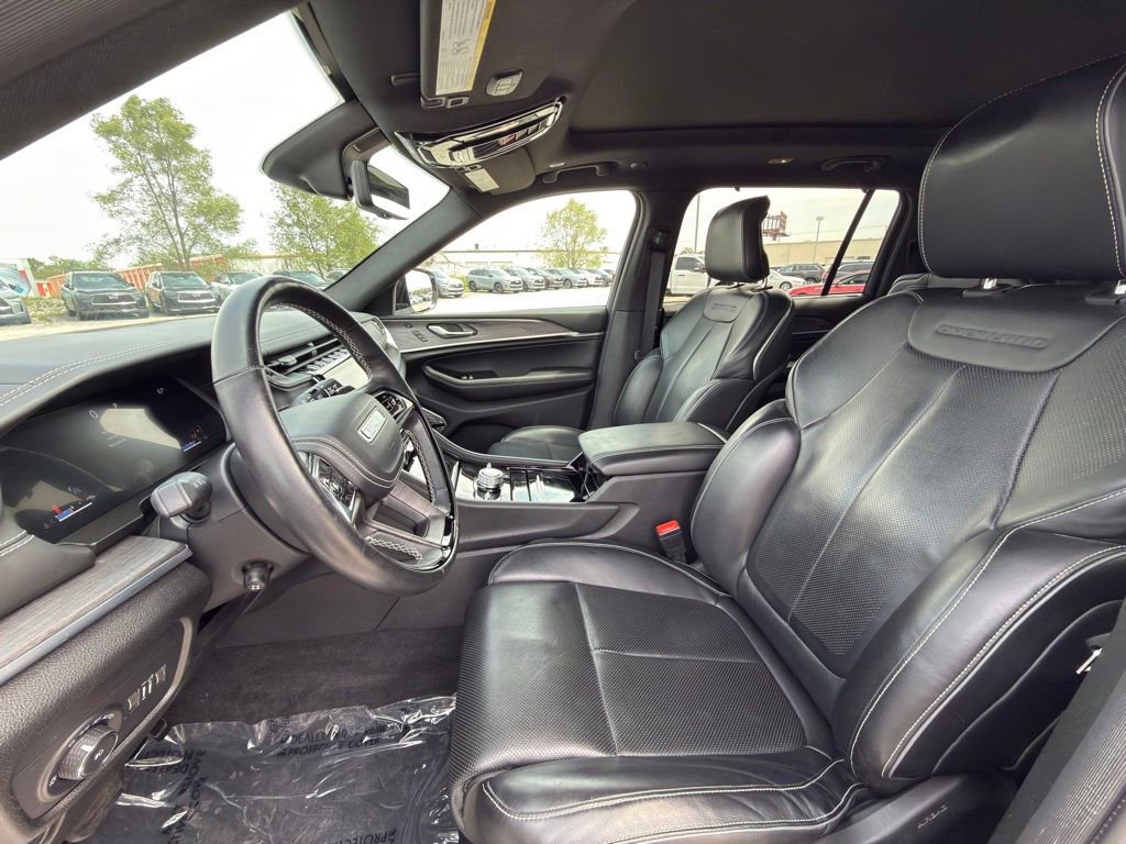 Used 2021 Jeep Grand Cherokee L Overland w/ Advanced Protech Group III AWD/4WD image 13