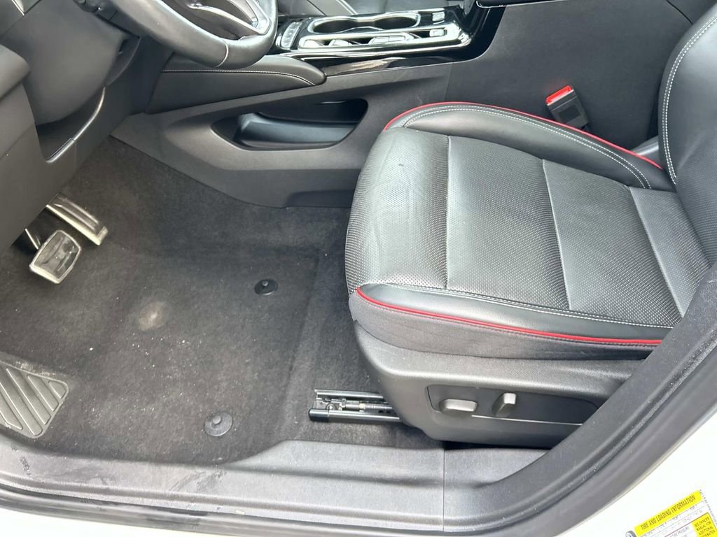 Used 2023 Buick Envision Essence w/ Sport Touring Package image 22