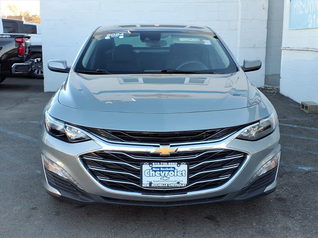 Used 2024 Chevrolet Malibu LT FWD image 2