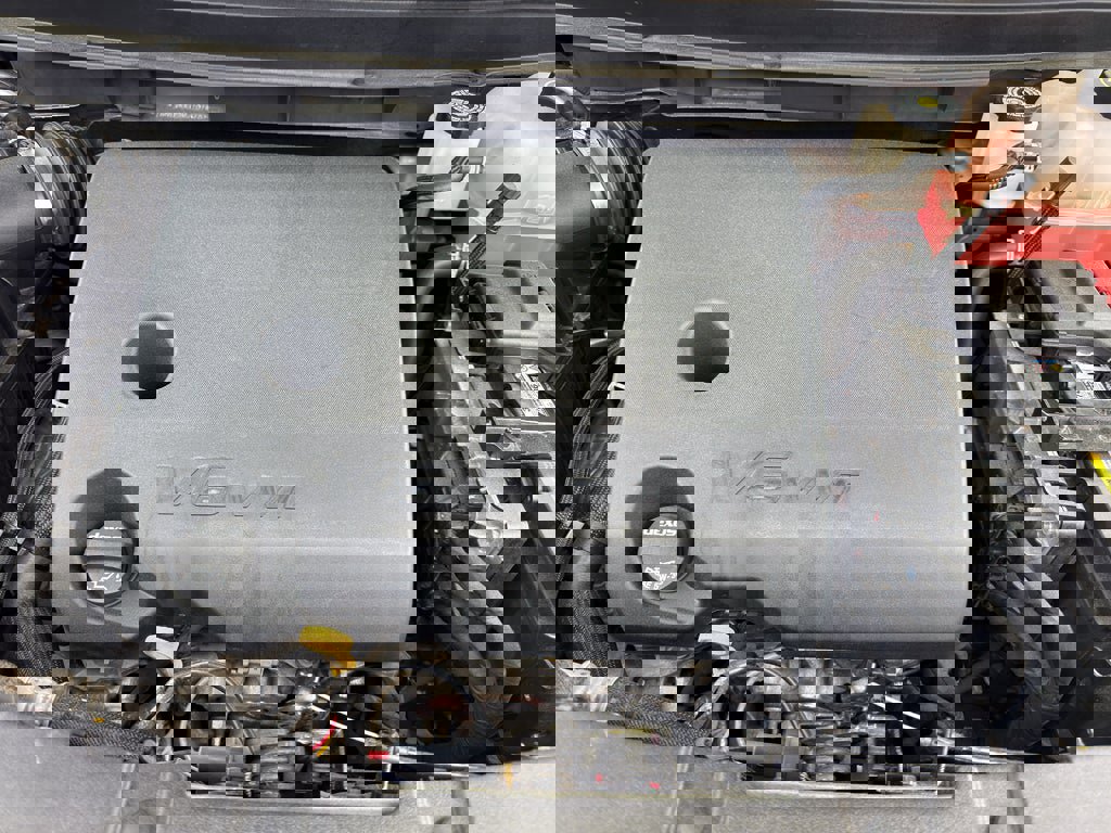 Used 2021 Chevrolet Traverse Premier image 35