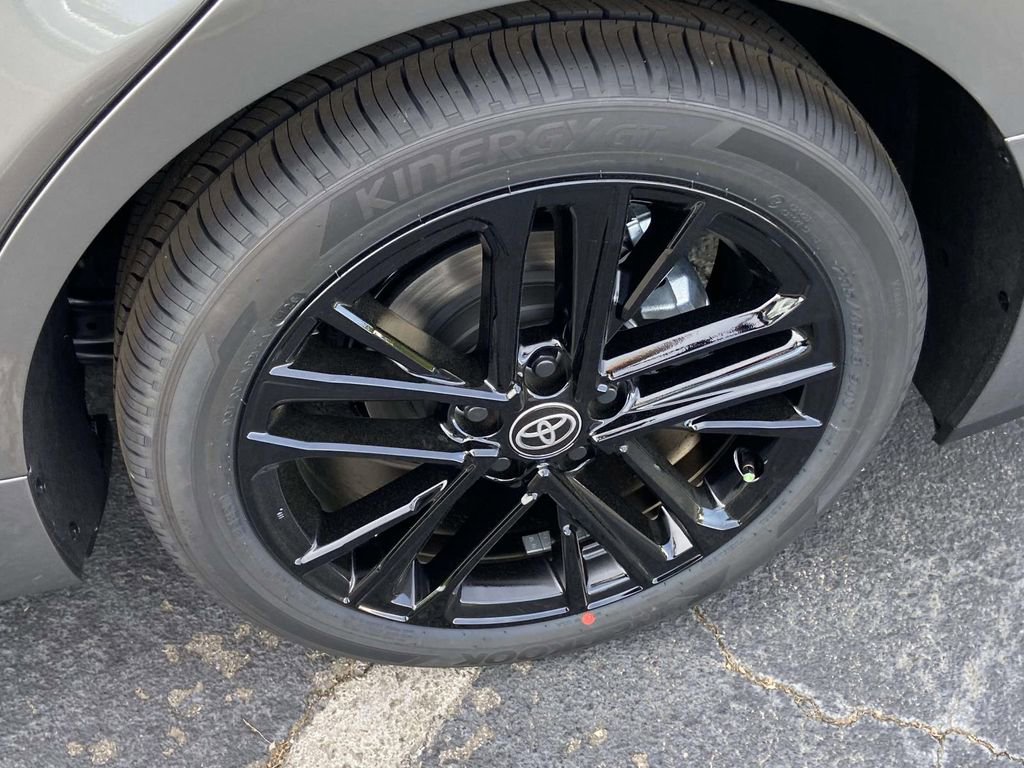 New 2026 Toyota Camry SE image 9
