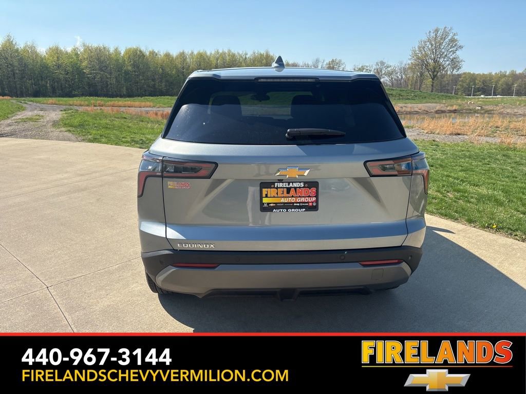 New 2026 Chevrolet Equinox LT w/ Convenience Package II FWD image 8