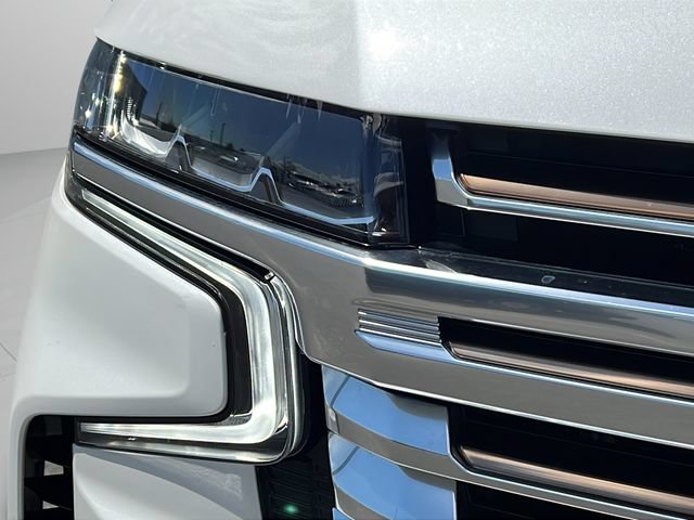 Used 2023 Chevrolet Tahoe High Country w/ Premium Package 2 AWD/4WD image 9