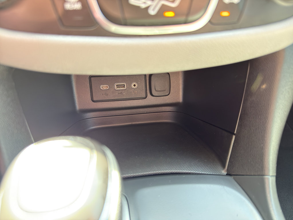 Used 2020 Chevrolet Equinox LS FWD image 19