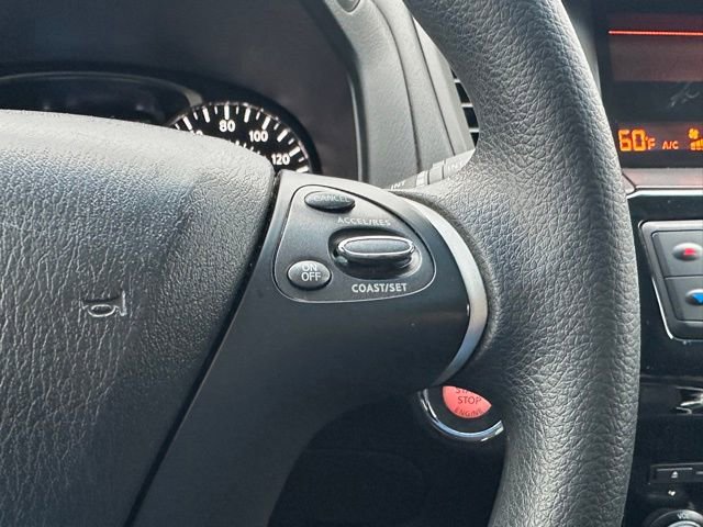 Used 2014 Nissan Pathfinder S image 18