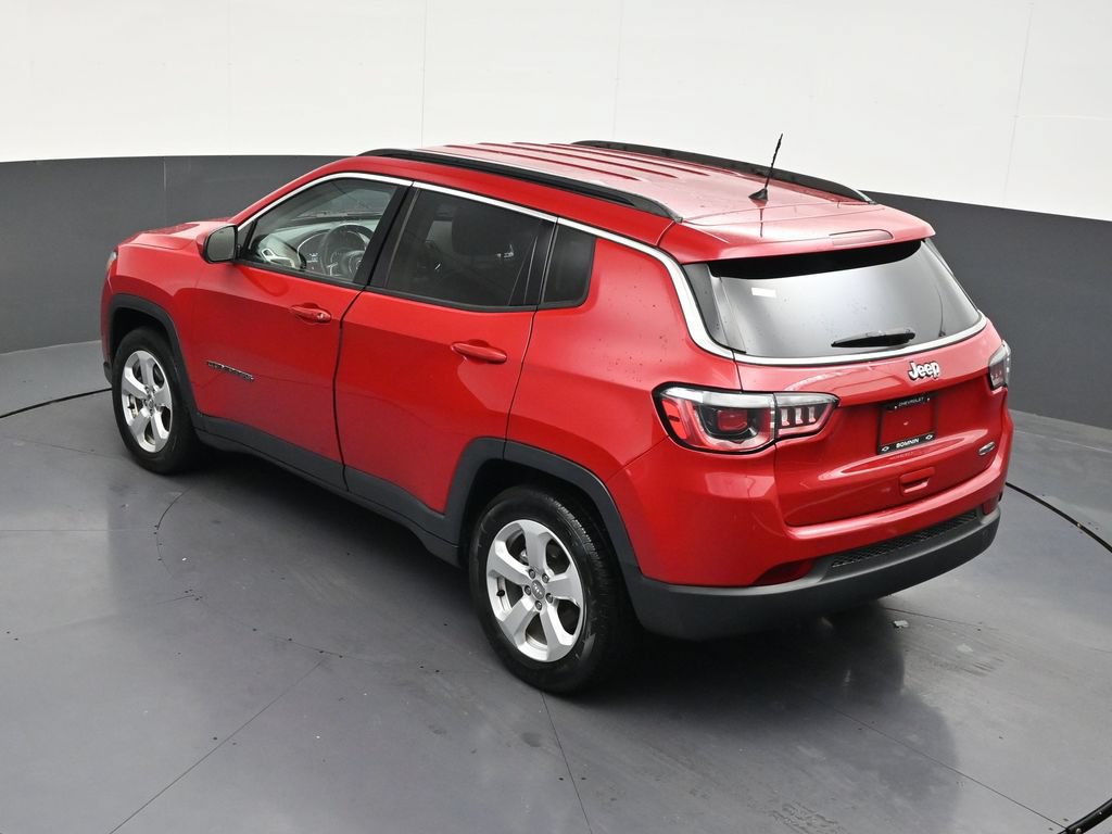 Used 2018 Jeep Compass Latitude FWD image 17