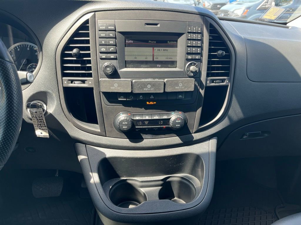Used 2019 Mercedes-Benz Metris Passenger image 21