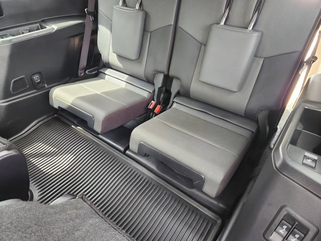Used 2024 Lexus GX 550 w/ Accessory Package (Z1) AWD/4WD image 32