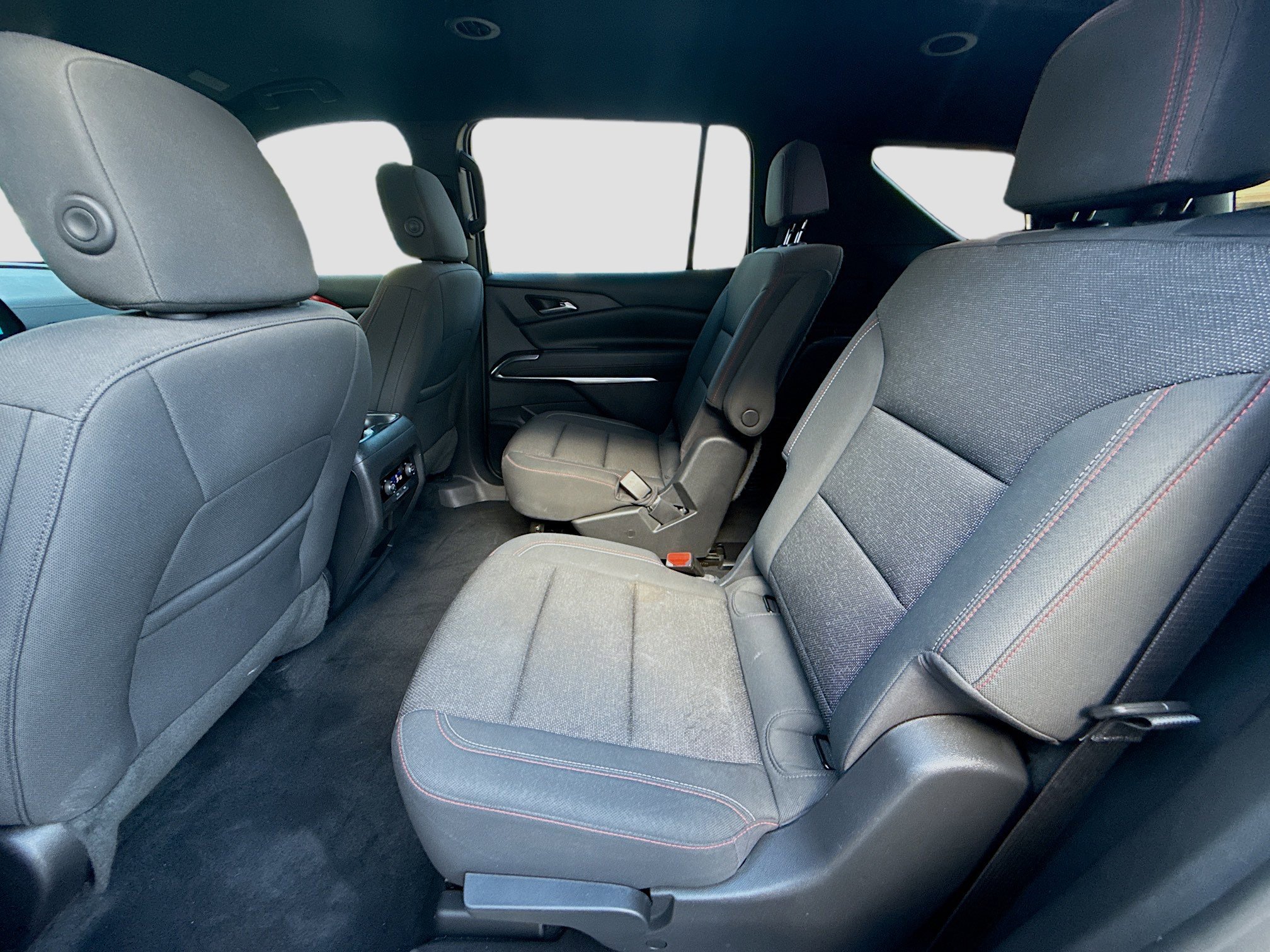 Used 2024 Chevrolet Traverse Z71 AWD/4WD image 23
