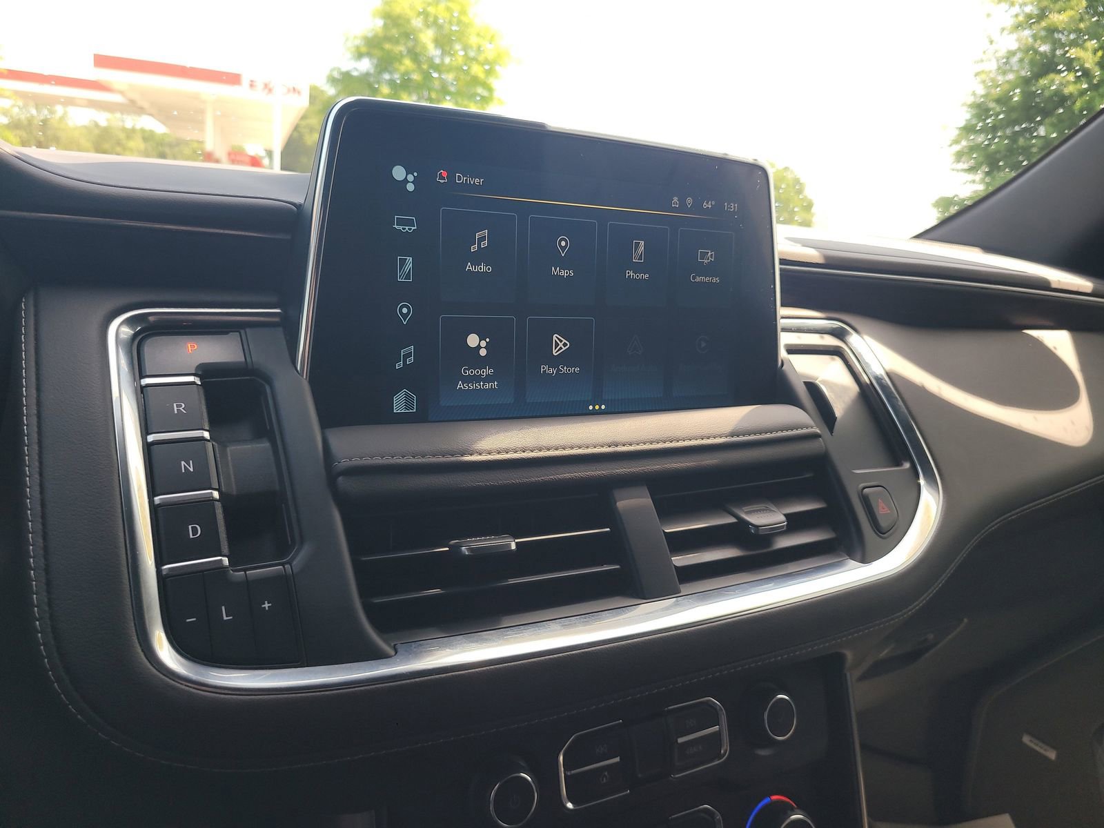Used 2023 Chevrolet Tahoe Z71 w/ Luxury Package AWD/4WD image 17