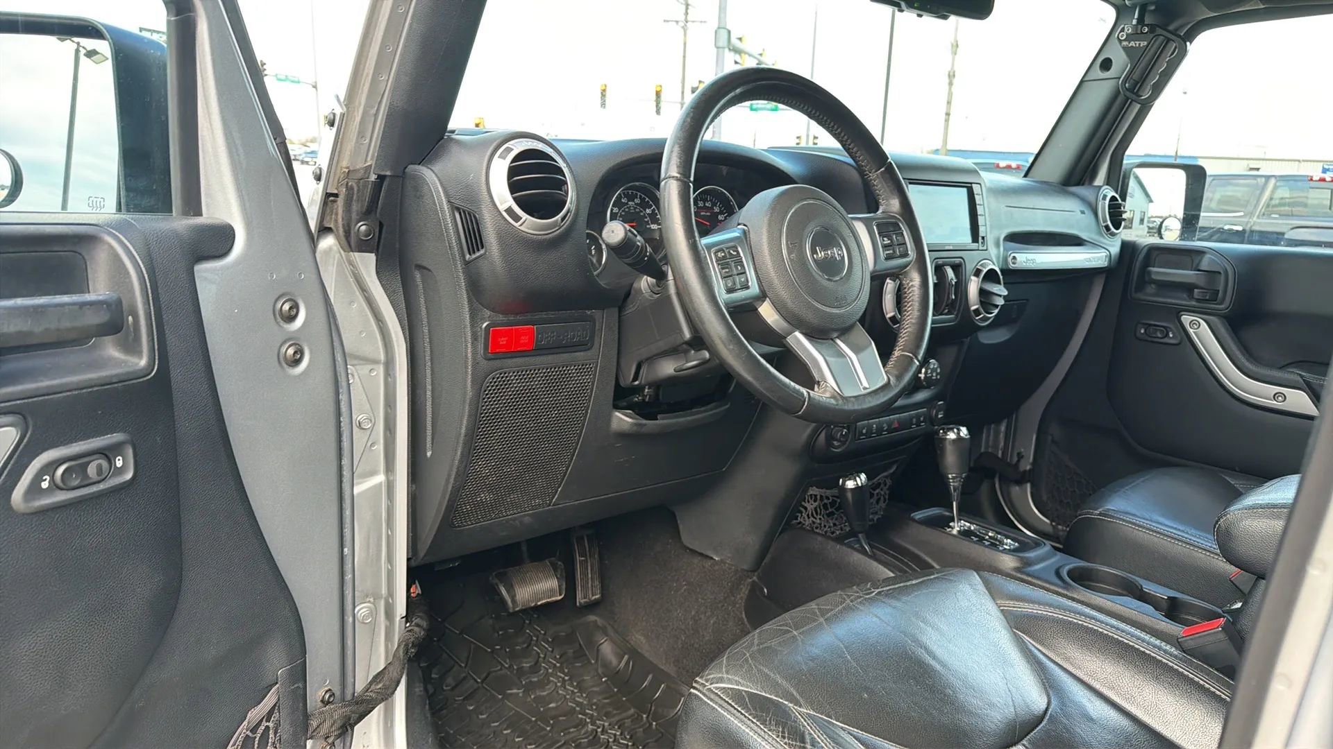 Used 2016 Jeep Wrangler Unlimited Rubicon image 56