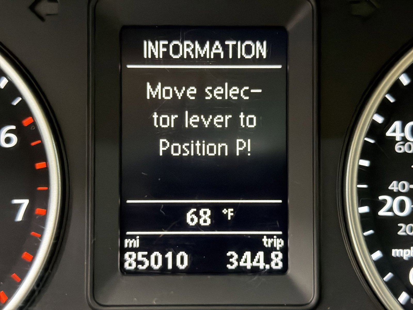 Used 2016 Volkswagen Tiguan SE image 33