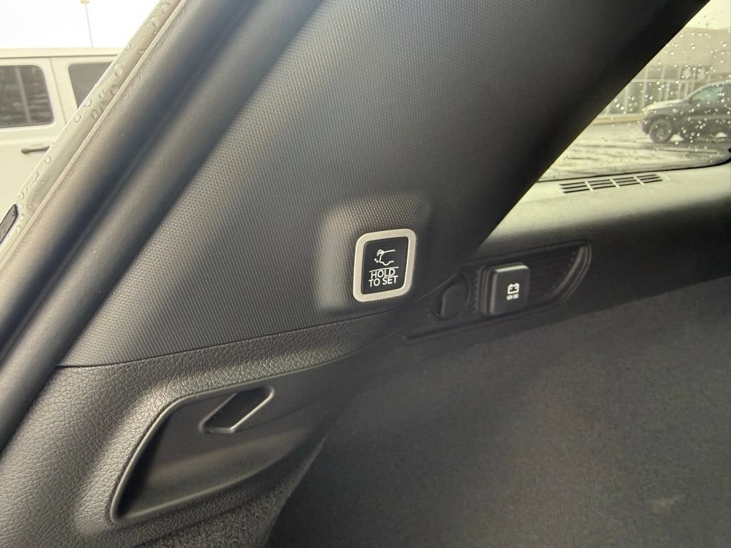 New 2025 Jeep Grand Cherokee Overland AWD/4WD image 42