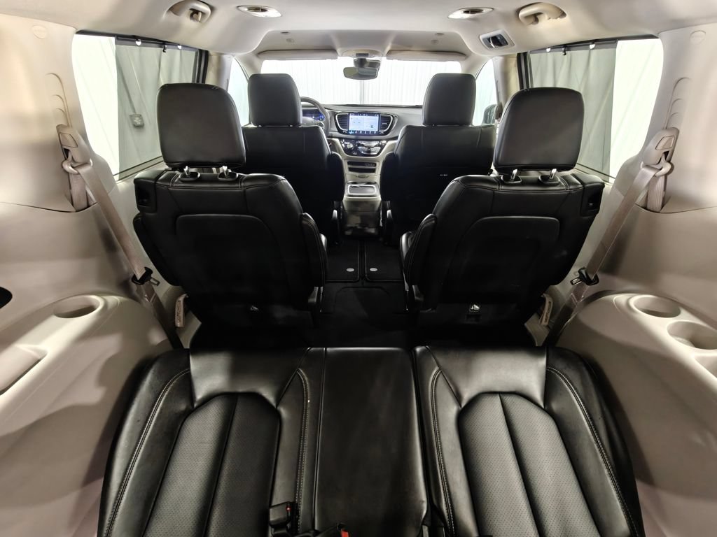 Used 2024 Chrysler Pacifica Touring-L FWD image 29