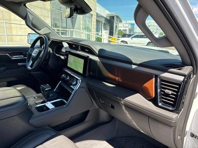 Used 2024 GMC Sierra 1500 Denali w/ Denali Reserve Package AWD/4WD image 16