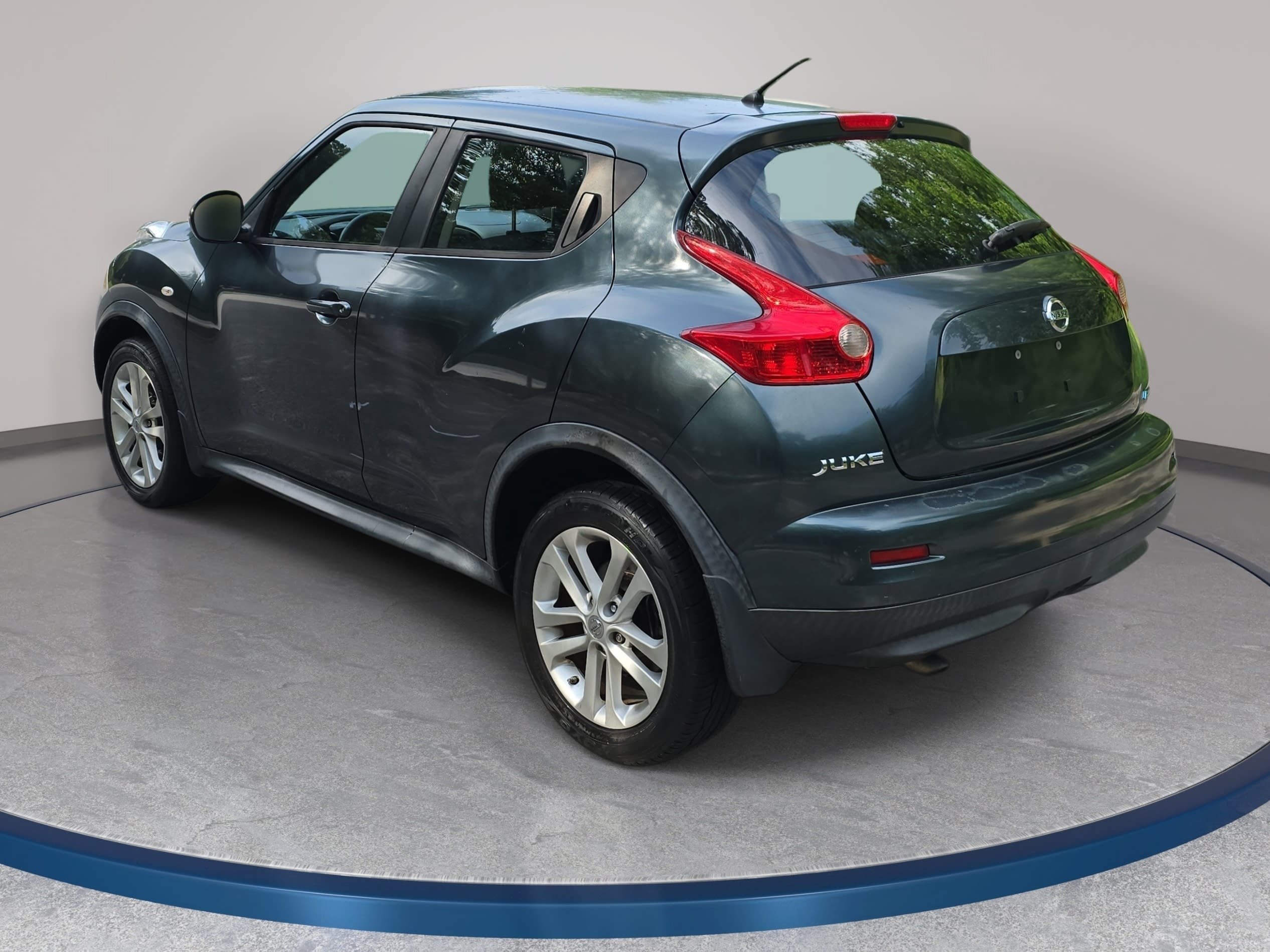 Used 2014 Nissan Juke S FWD image 7