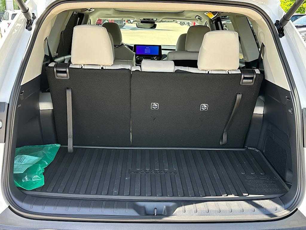 New 2026 Toyota Grand Highlander XLE AWD/4WD image 6
