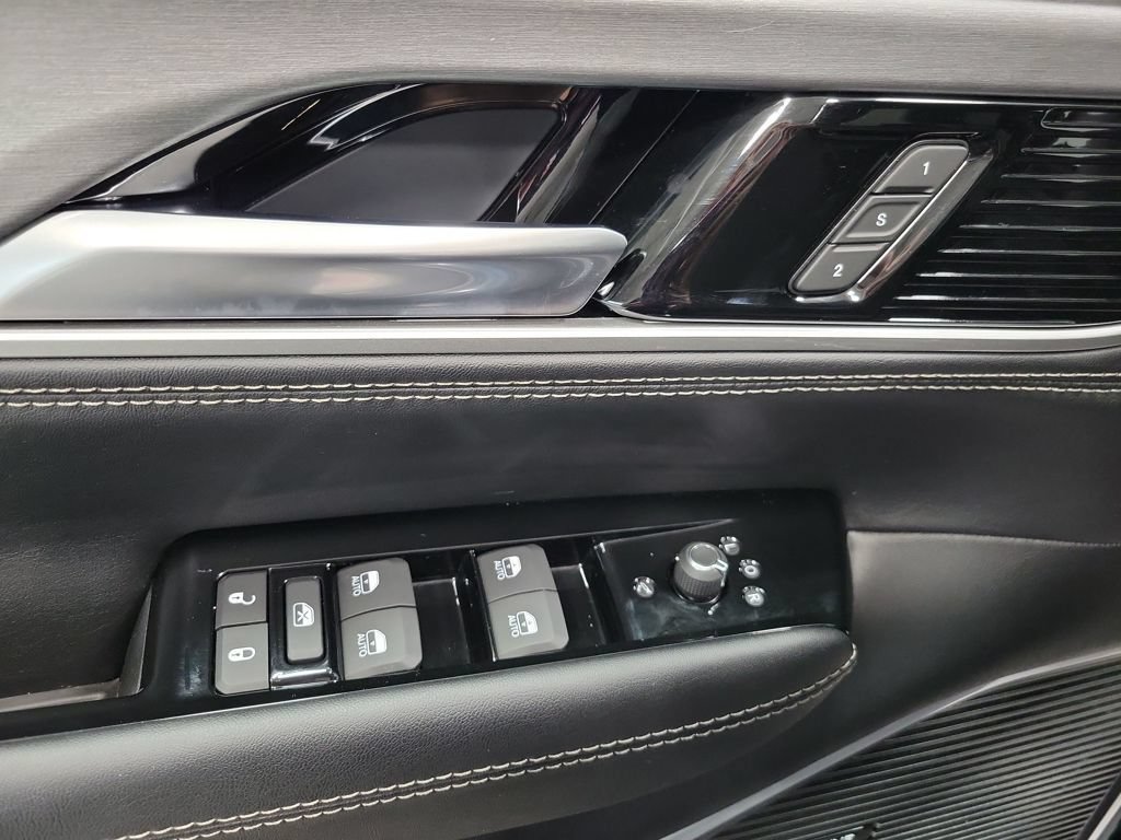 New 2026 Jeep Grand Wagoneer Limited AWD/4WD image 12