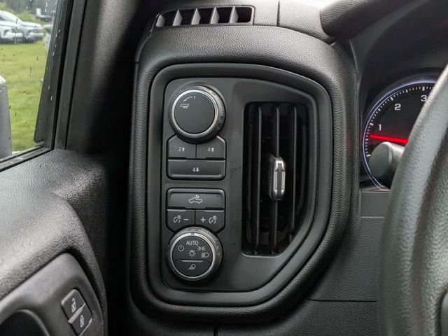 Used 2021 Chevrolet Silverado 2500 Custom w/ Custom Value Package AWD/4WD image 17