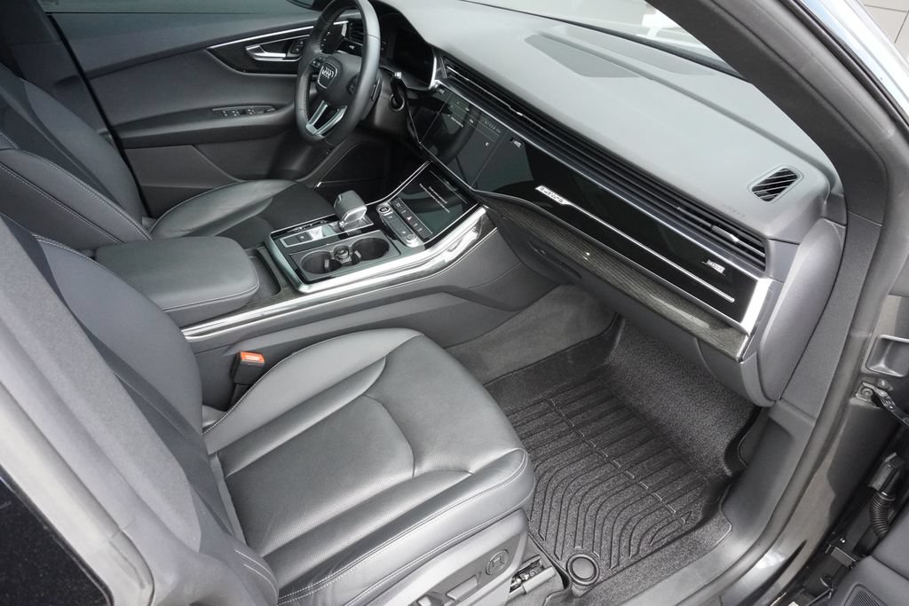 Used 2021 Audi Q8 Premium Plus w/ Premium Plus Package AWD/4WD image 22